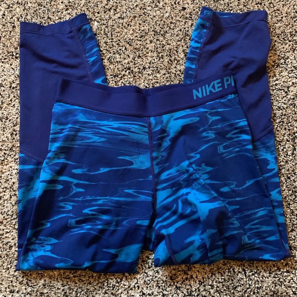 Nike Pro Blue Cropped Workout Leggings